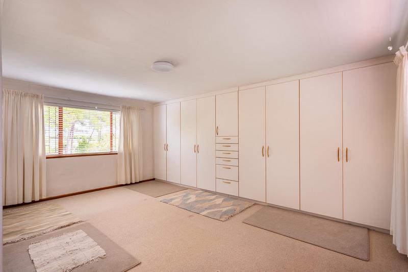 5 Bedroom Property for Sale in Pinelands Western Cape